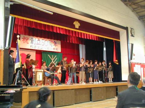 40. 2005N1112 